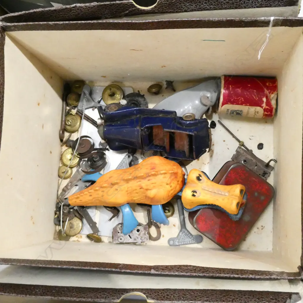 BOX OF OLD TOYS, AF, INCLUDES TRIANG JABBERWOCK + OLD MILITARY BUTTONS Image 1++
