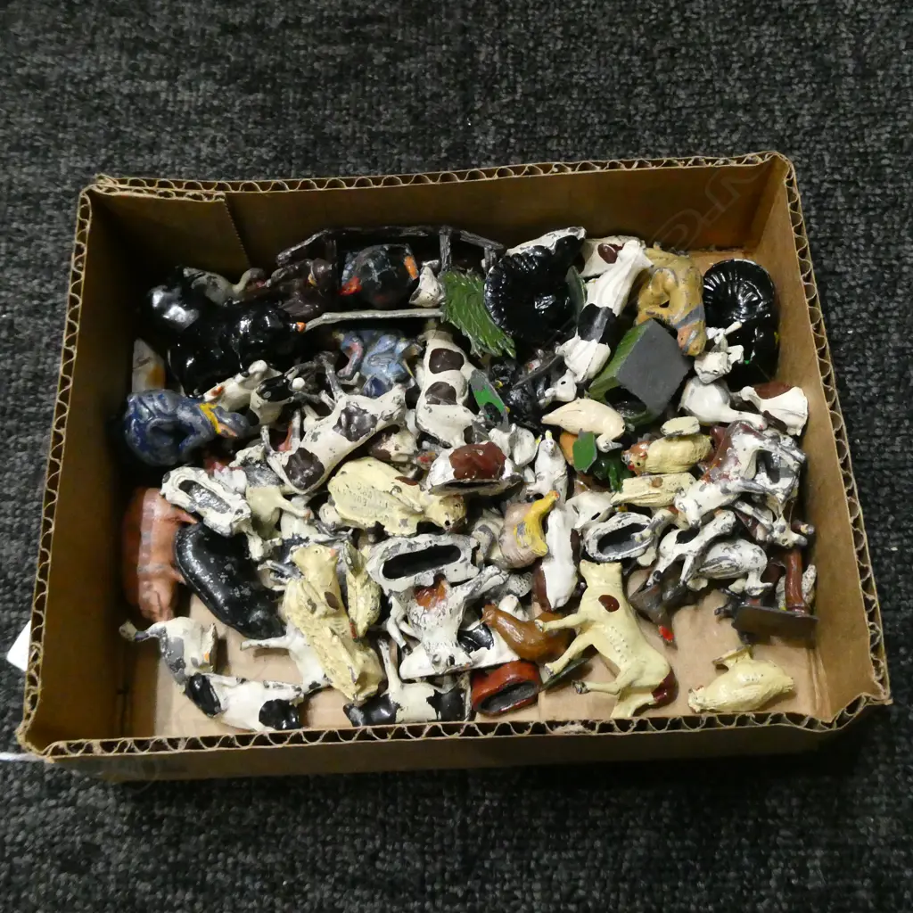 COLLECTION OF SMALL SCALE LEAD FARM ANIMAL TOYS J. HILL & CO, ETC Image 1++