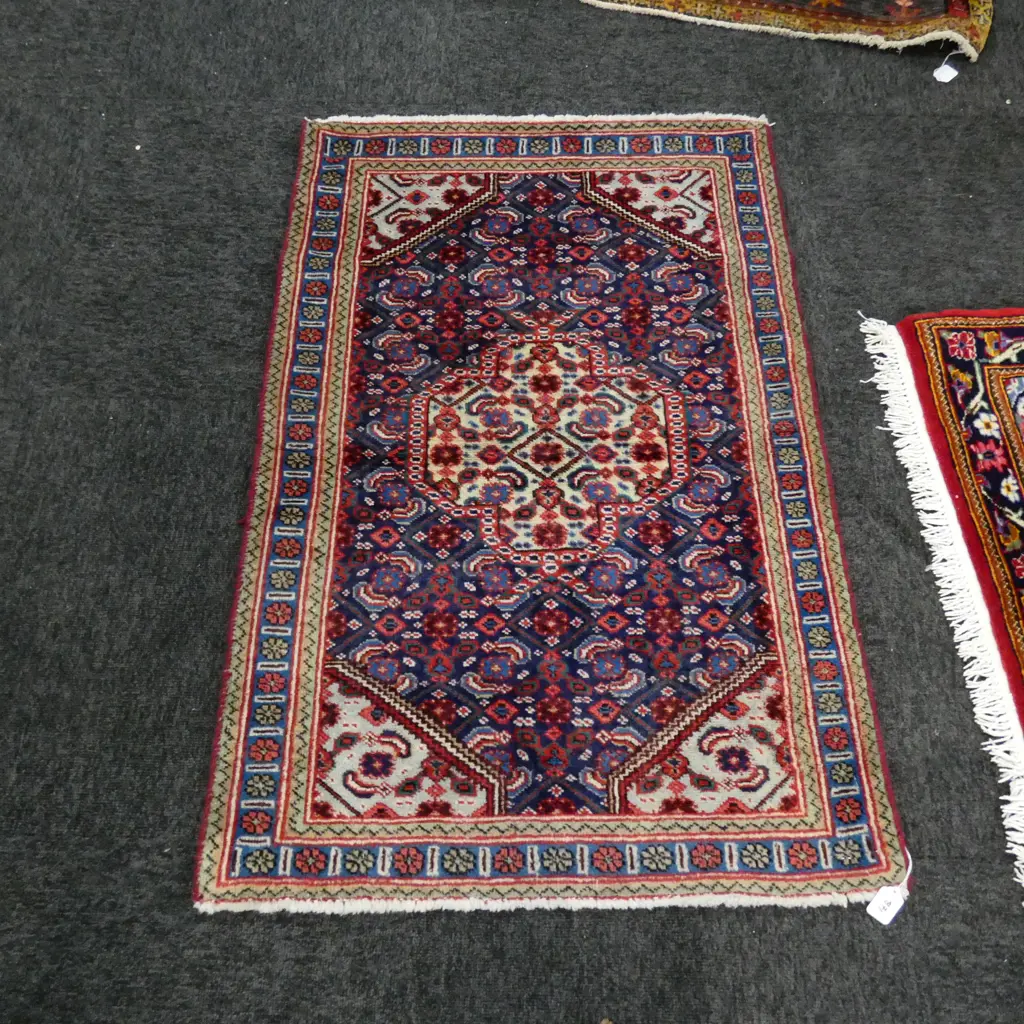#60G PERSIAN ARDABIL HAND KNOTTED ALL WOOL RUG 1020 X 680MM Image 1++