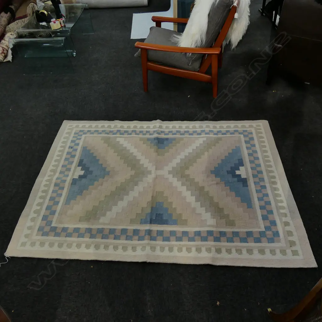 PALE PASTEL KELIM STYLE RUG Image 1++