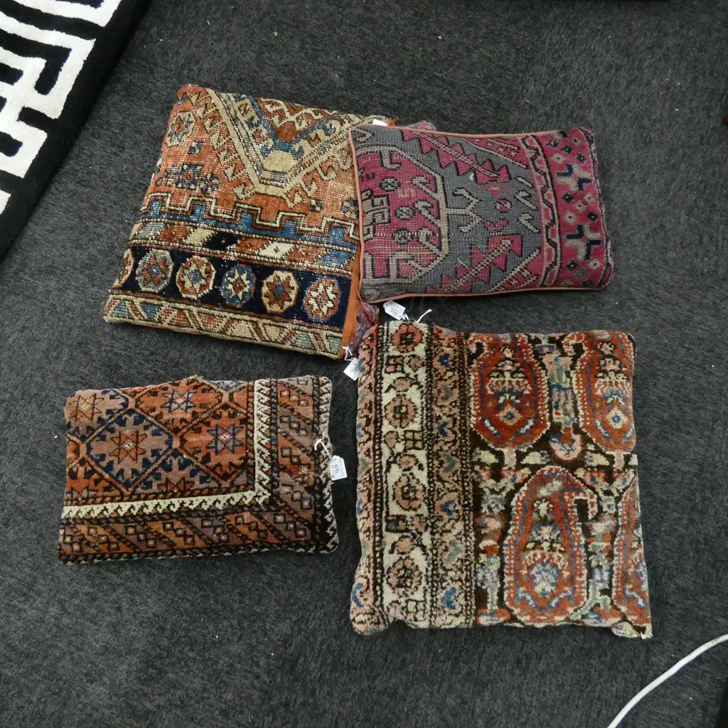 4 TURKISH RUG CUSHIONS 450MM SQ SOME WITH FAULTS Image 1++
