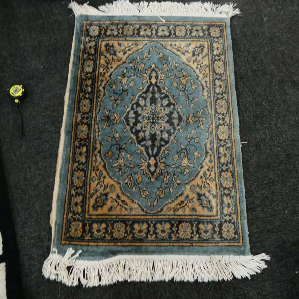 WOOL PILE BLUE RUG 900 X 610MM Image 1++