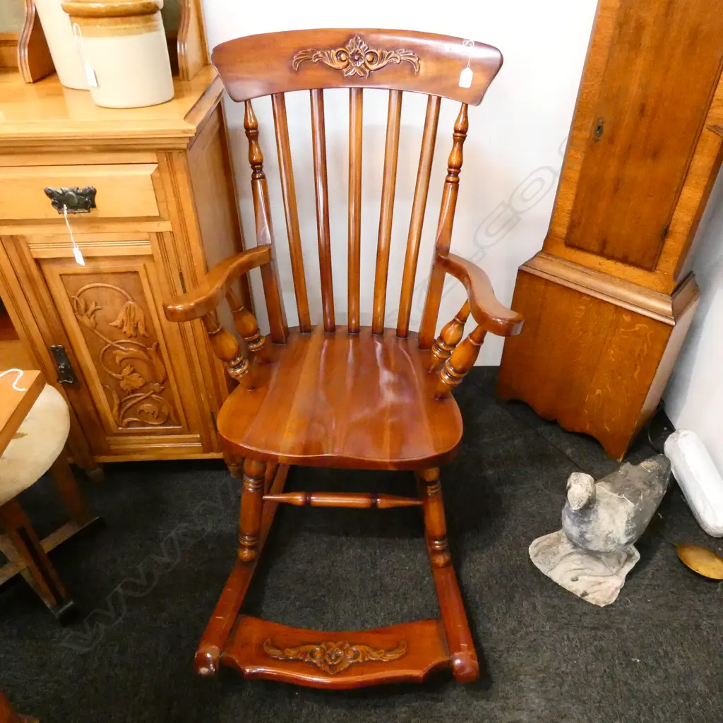 WOODEN CARVED ROCKING CHAIR Image 1++