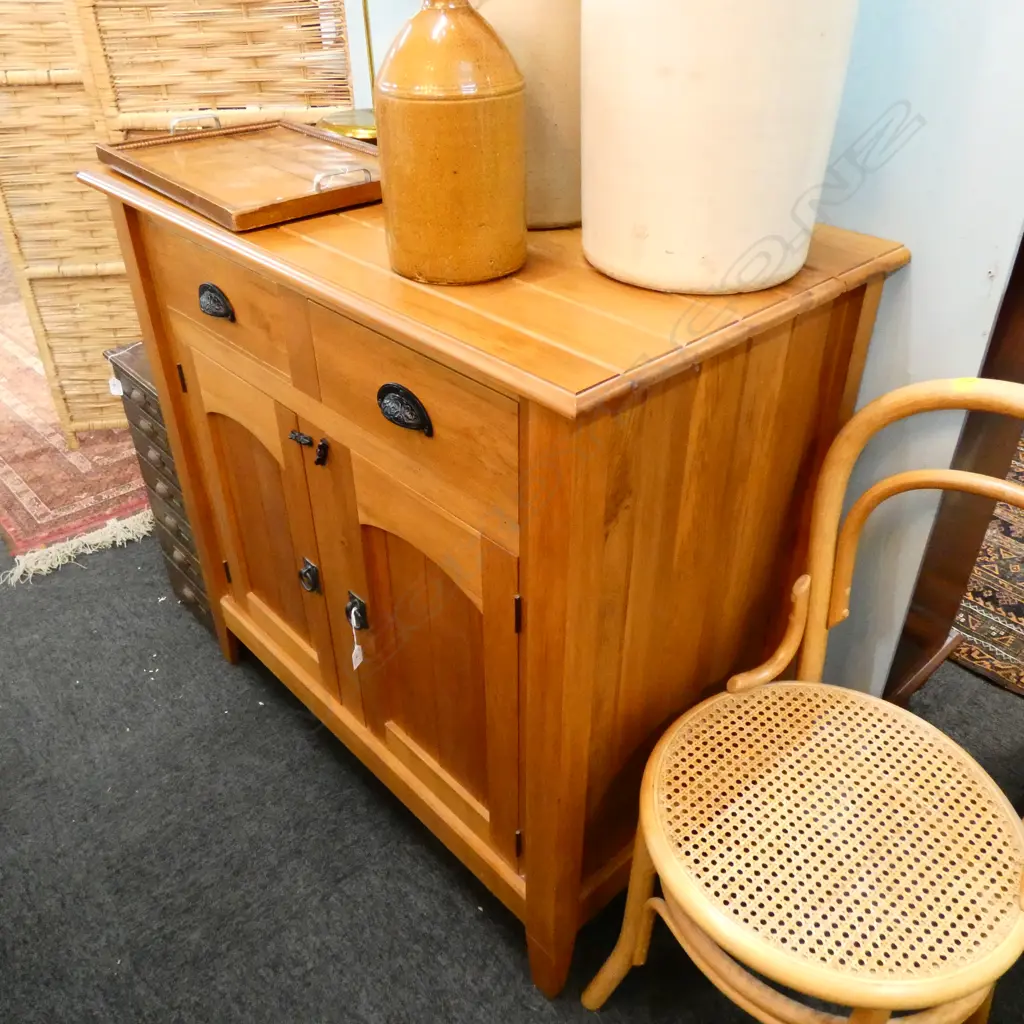 ARTS & CRAFT STYLE CUPBOARD Image 1++