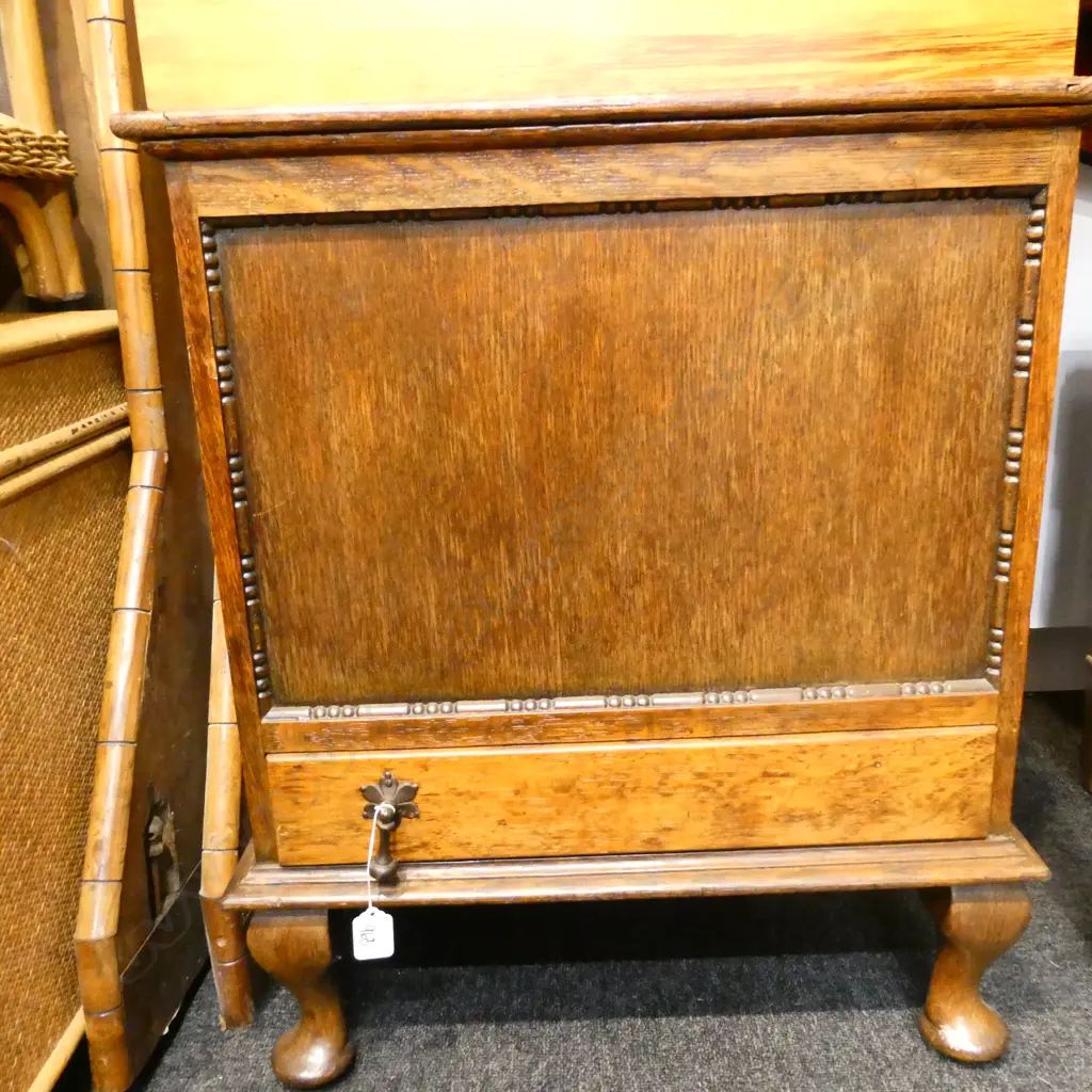 SMALL OAK CABINET H. 630MM Image 1++
