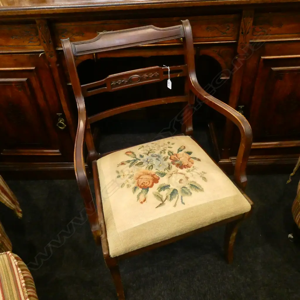 REGENCY STYLE NEEDLEWORK CHAIR Image 1++