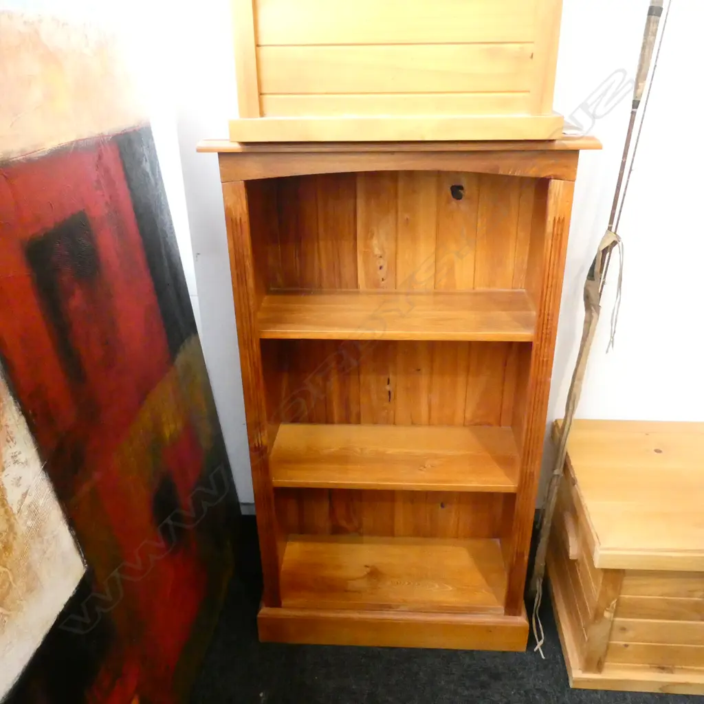 PINE BOOKCASE H. 1155MM W. 650MM Image 1++