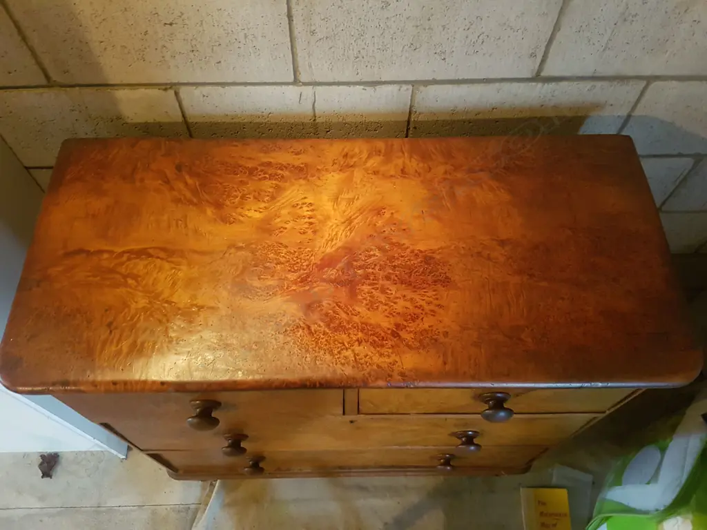 19thC BURR TOTARA& KAURI  CHEST OF FOUR DRAWERS, 970 x 430 x 950mm Image 1++