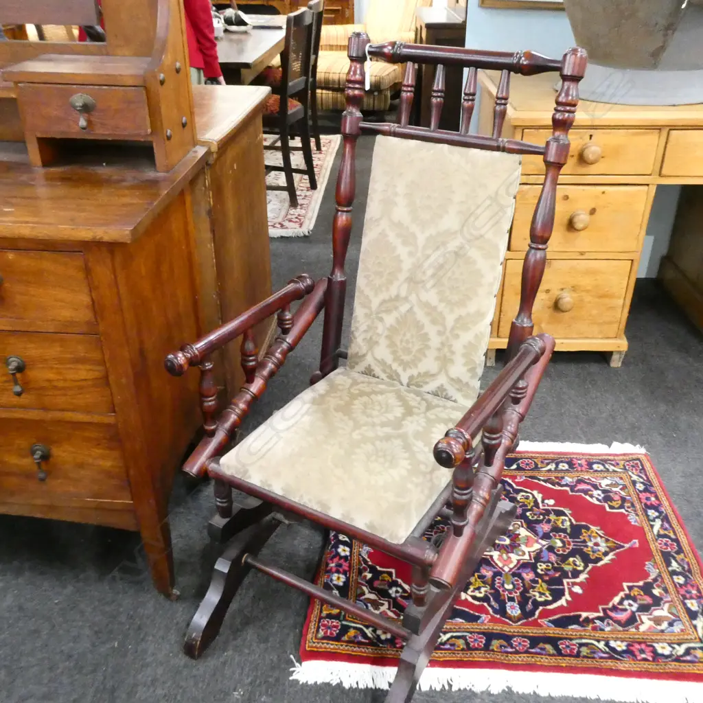 ROCKING CHAIR Image 1++
