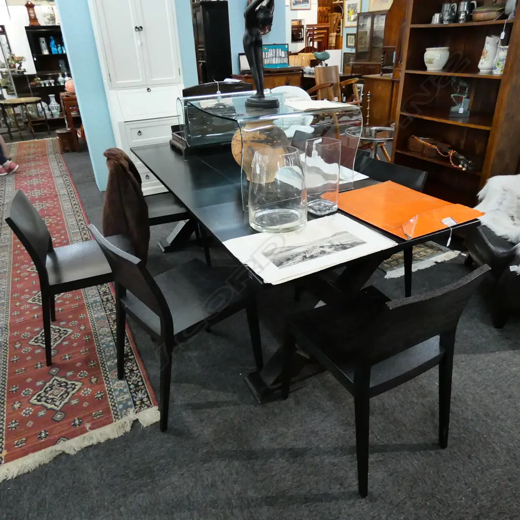 - LARGE MODERN DINING TABLE WITH EIGHT CHAIRS Image 1++