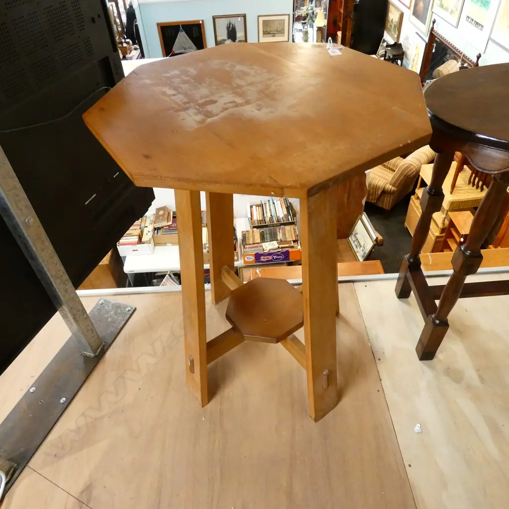 RIMU OCTAGONAL TABLE TOP REQ. REFINISH H. 830MM 580MM DIA Image 1++