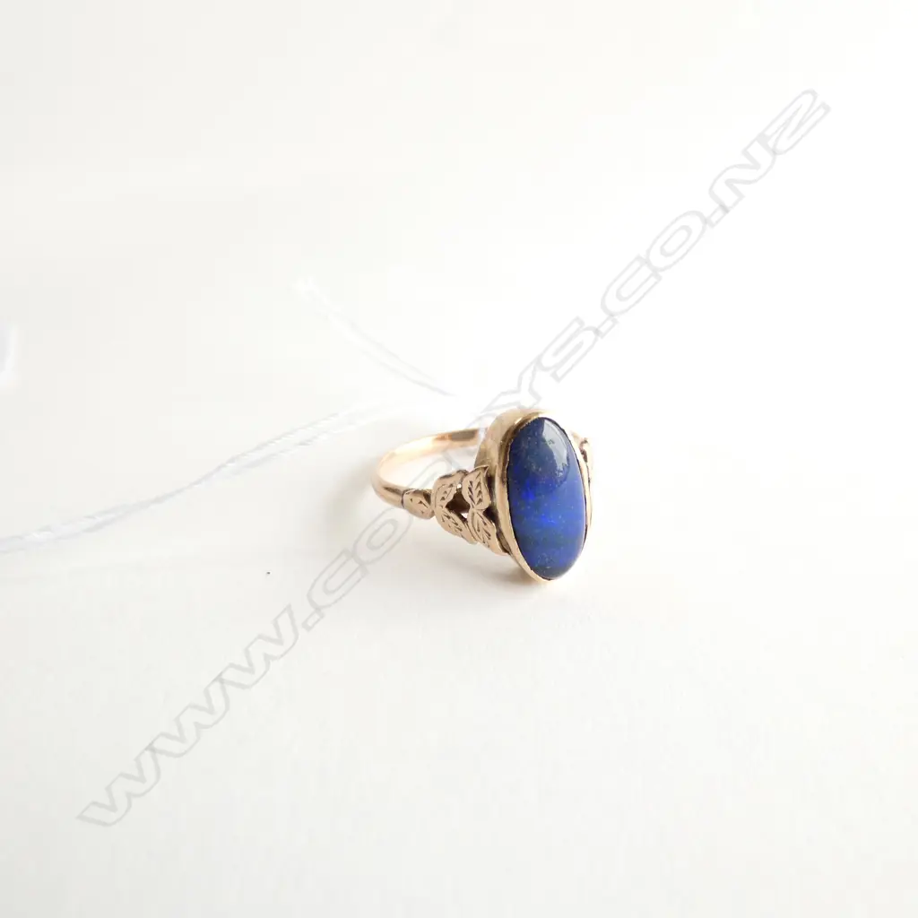 9CT GOLD AND DEEP BLUE OPAL RING Image 1++