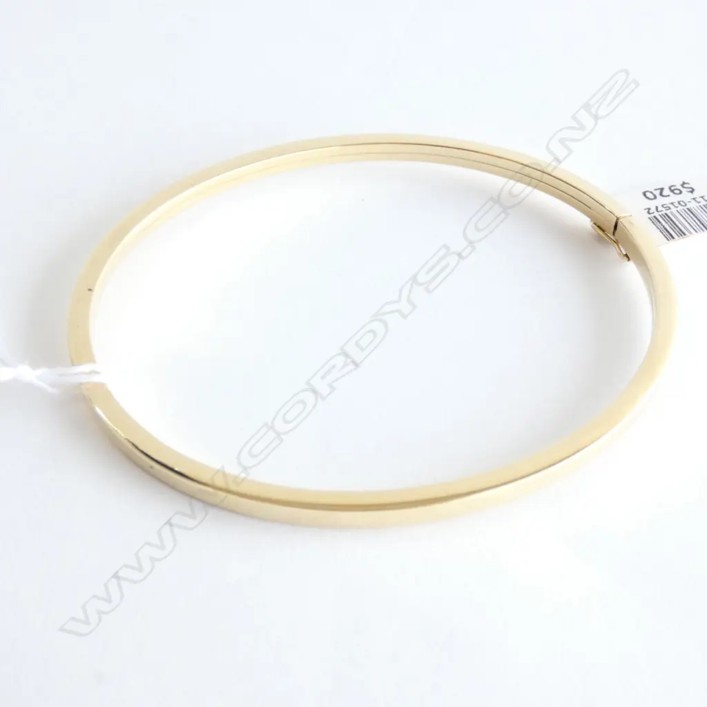 14CT GOLD HINGED BANGLE Image 1++