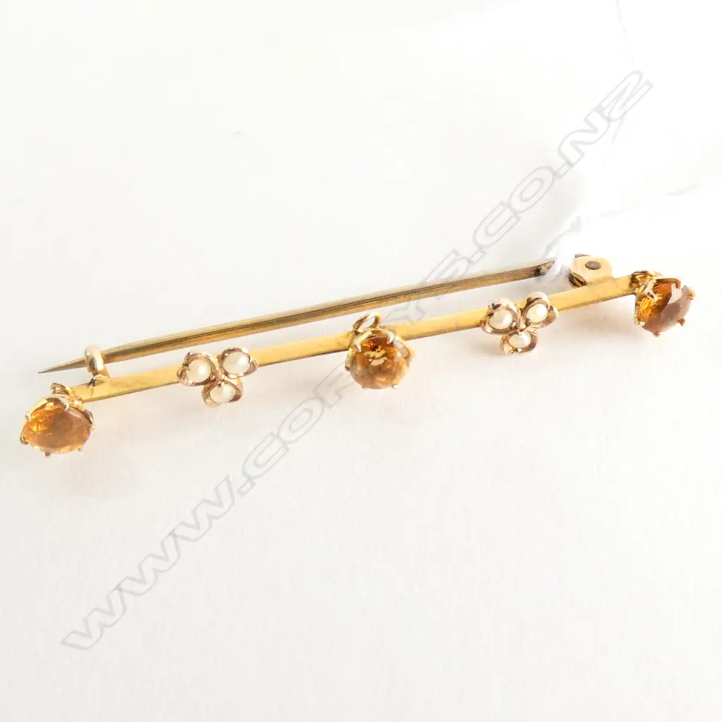 9CT GOLD CITRINE AND PEARL BAR BROOCH  Image 1++