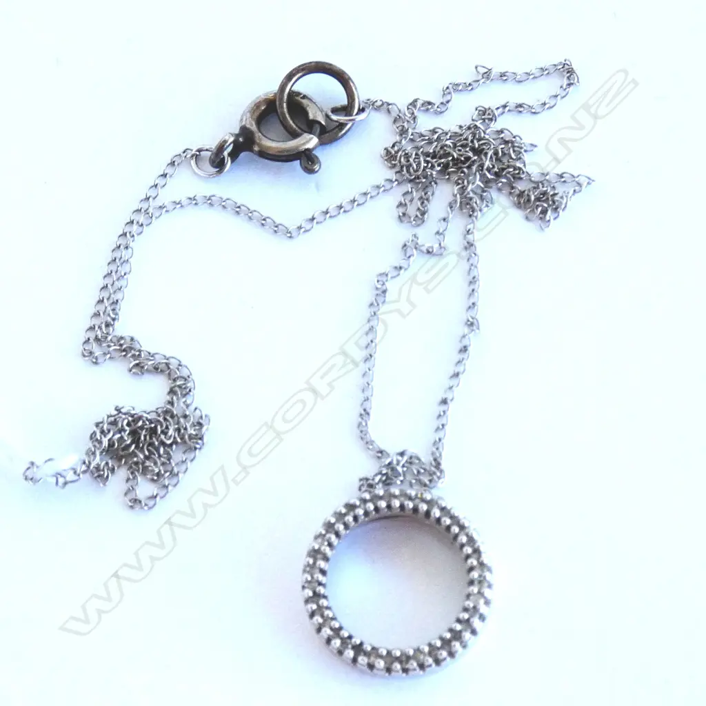 10K GOLD & DIAMOND PENDANT  Image 1++