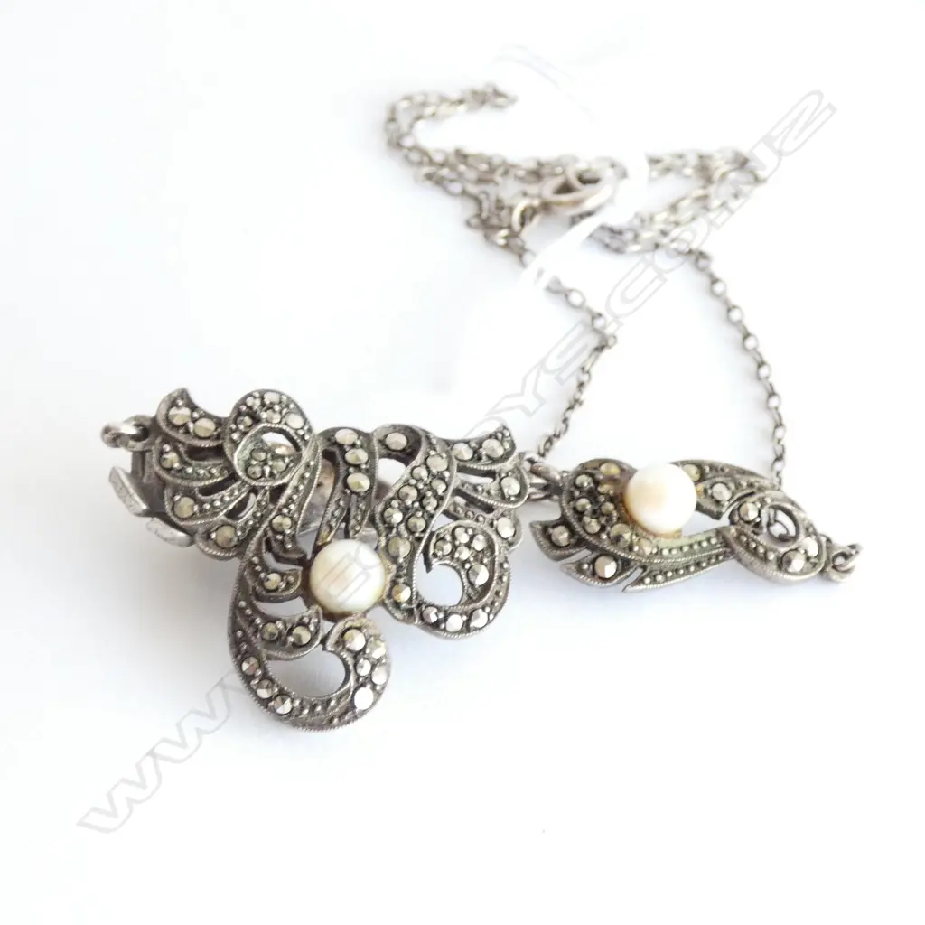 SILVER MARCASITE & PEARL NECKLACE Image 1++