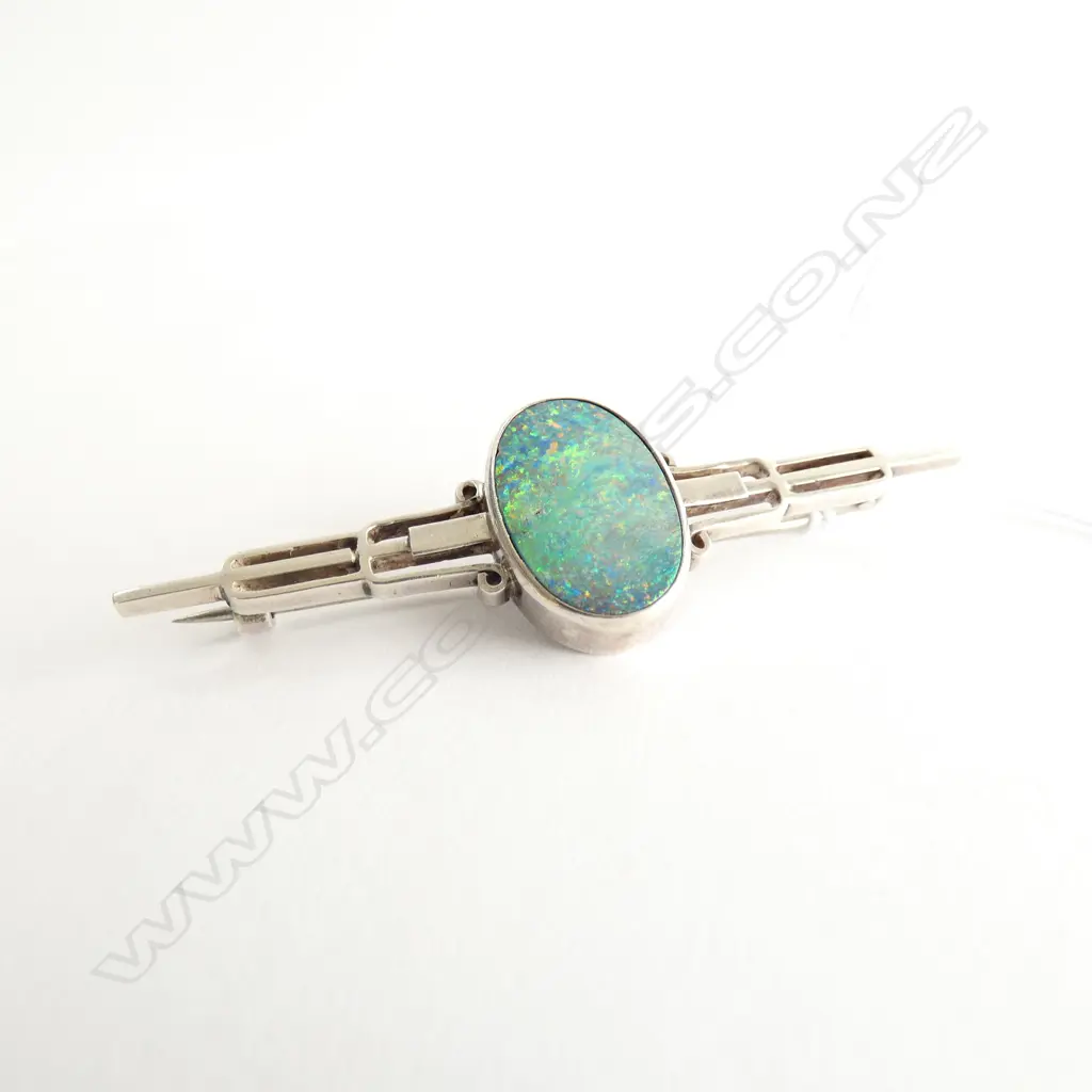 ART DECO SILVER AND OPAL (DOUBLET) BROOCH Image 1++