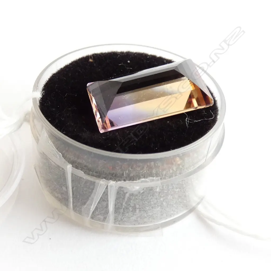 7.06 CT BI COLOUR AMETHYST 16 X 8MM Image 1++