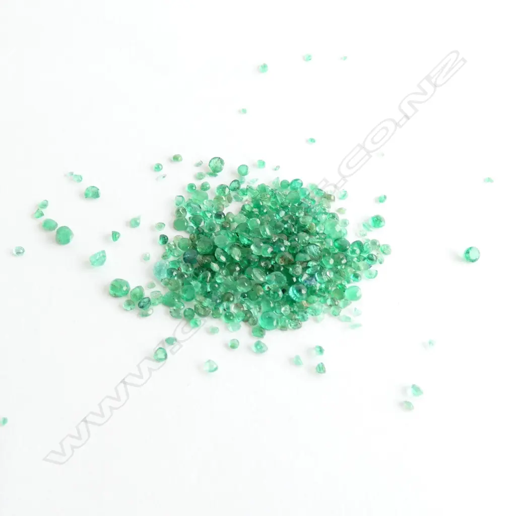15CT REAL NATURAL EMERALDS Image 1++