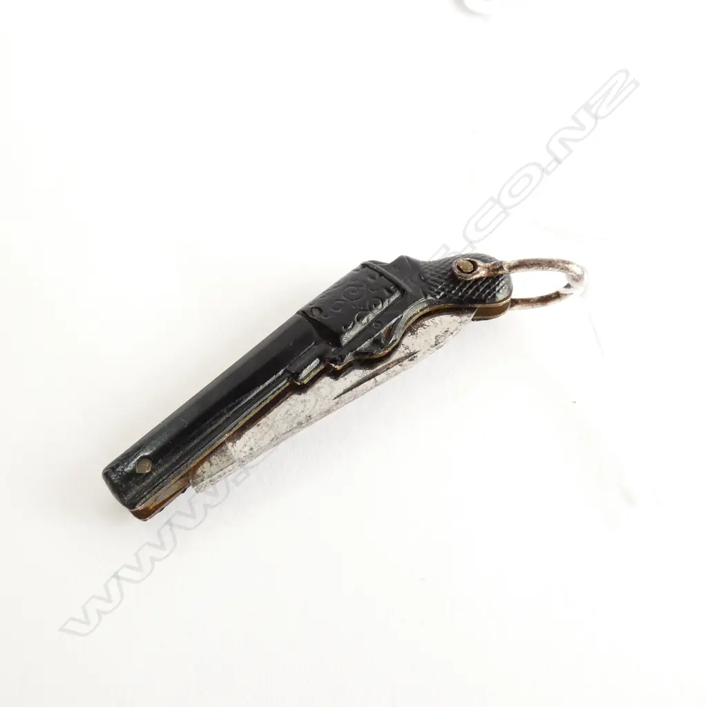 ANTIQUE GUTTA PERCHA & STEEL PISTOL (COLT) POCKET KNIFE Image 1++