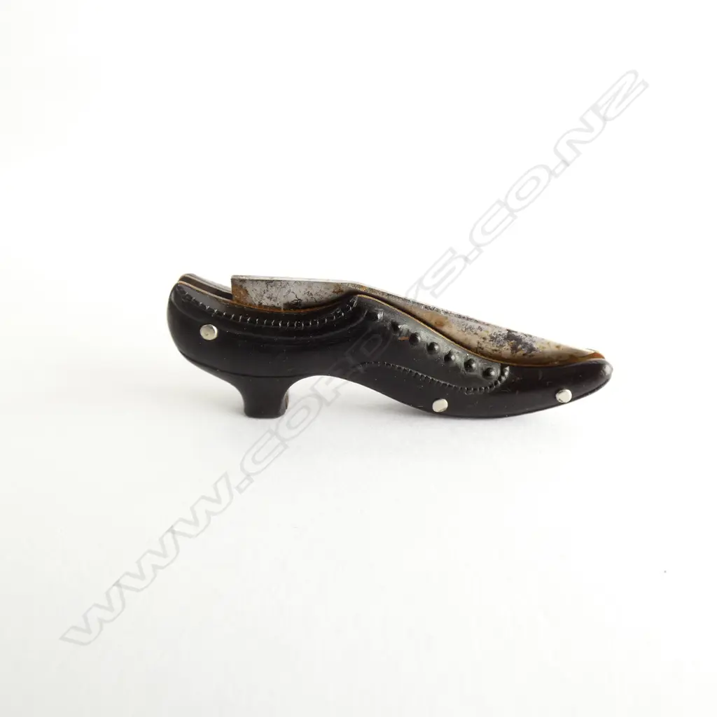 VICTORIAN GUTTA PURCHA SHOE FORM POCKET KNIFE... Image 1++