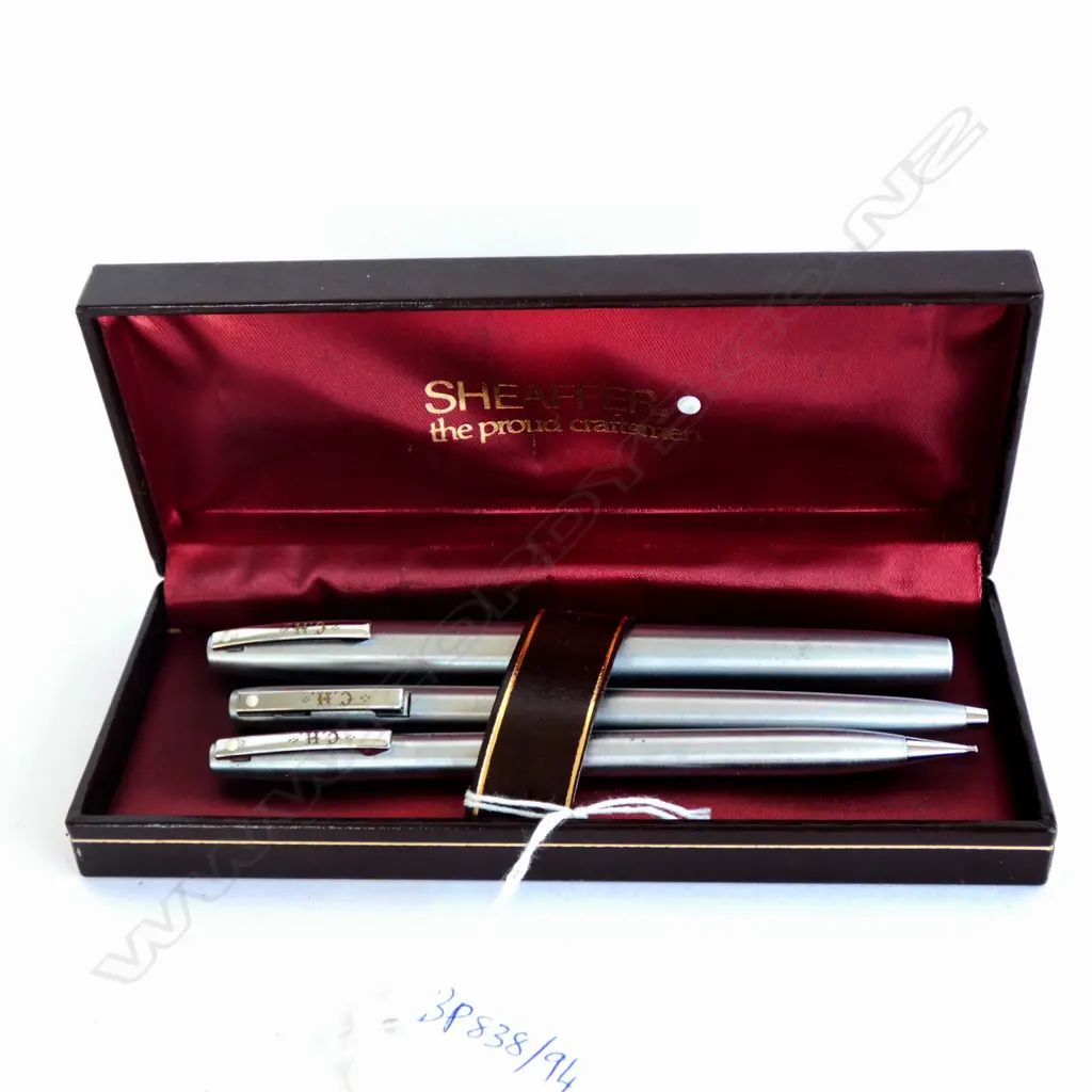 3 BOXED SHEAFFER PENS  Image 1++
