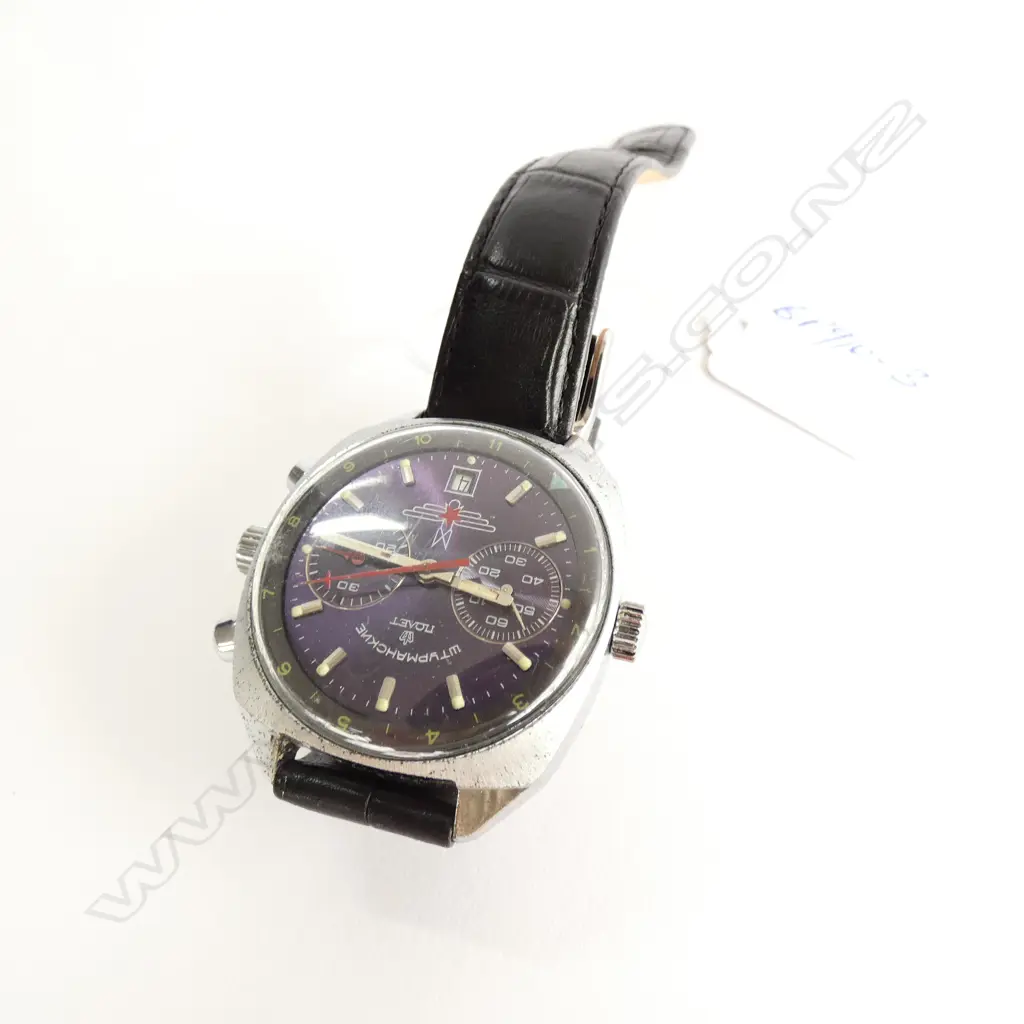 VINTAGE RUSSIAN Sturmanskie NAVIGATOR FLIGHT WRISTWATCH. Apparently working. When Yuri Gagarin made humankind’s pioneering trip into space he sported a Sturmanskie (“Navigator”) watch on his wrist. The happening was merely by chance Image 1++