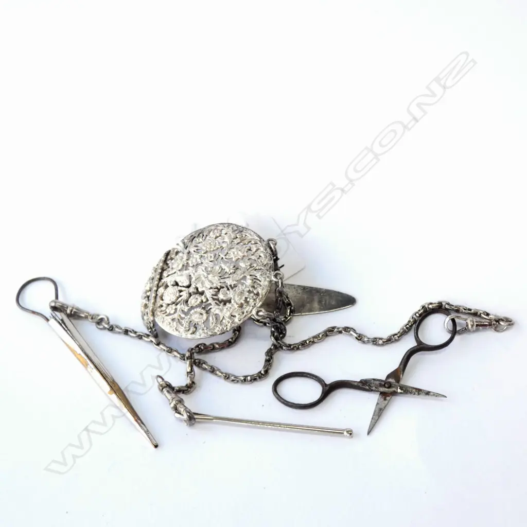EARLY 20thC S/PLATE CHATELAINE. FANCY CLIP 3 IMPLEMENTS... Image 1++