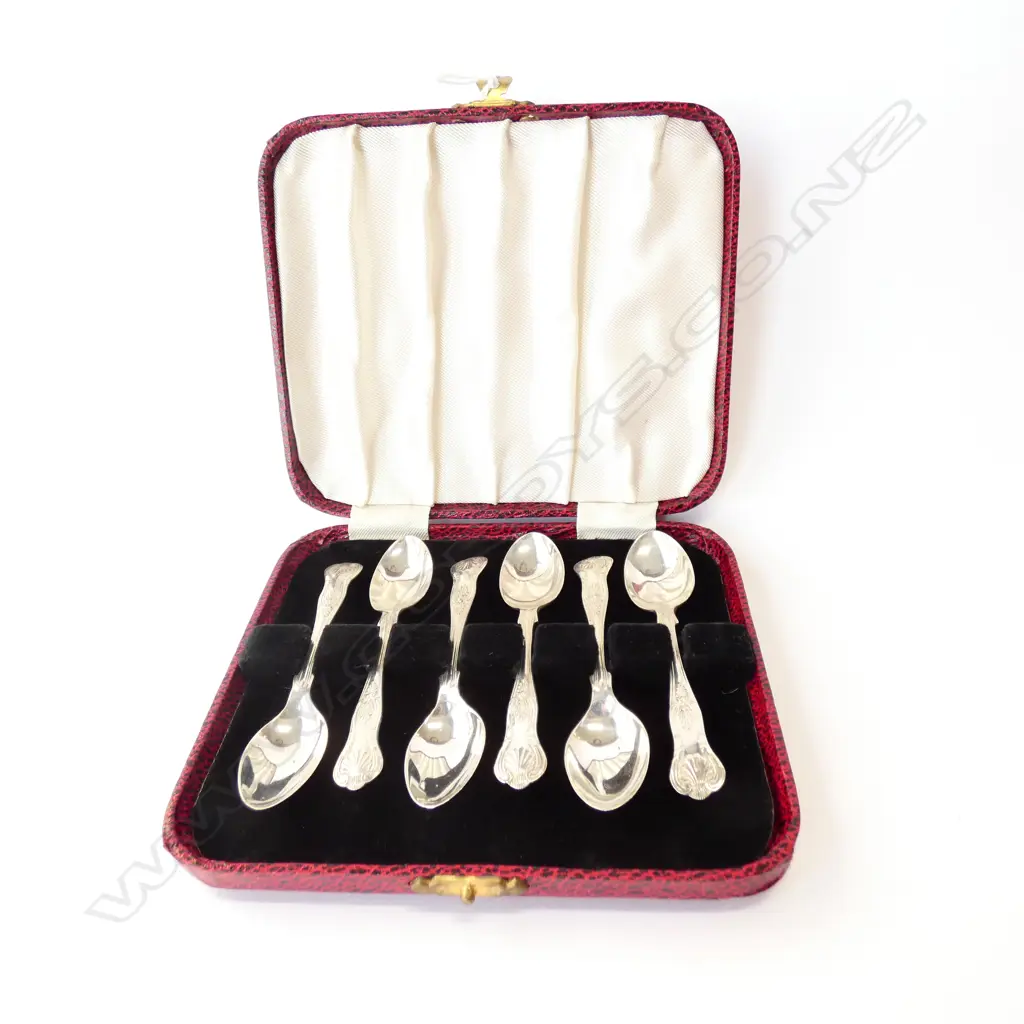 6 CASED STG SILVER TEASPOONS, SHEFFIELD 1962 74 GRAMS Image 1++