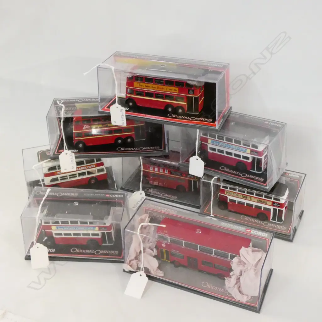8 RED DOUBLE DECKER CORGI THE ORIGINAL OMNIBUS Image 1++