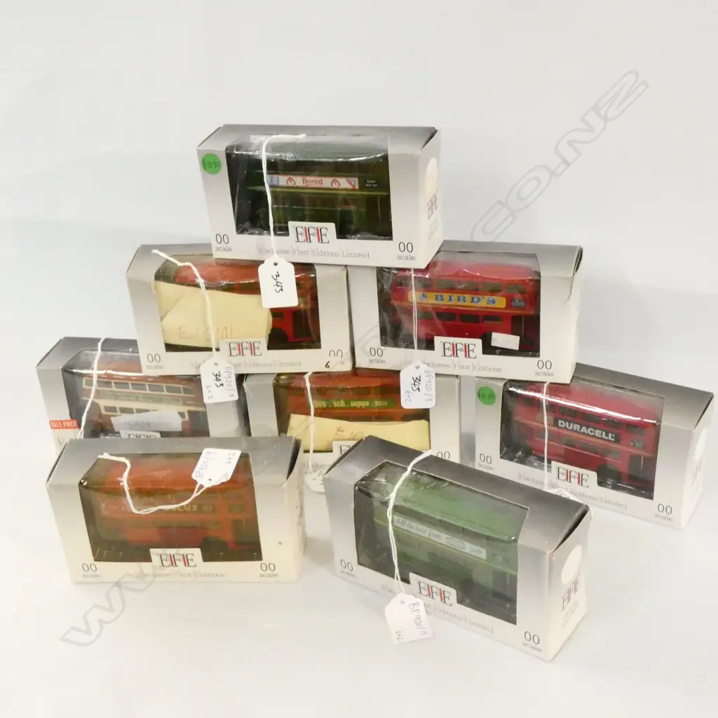 8 EXCLUSIVE FIRST EDITIONS DOUBLE DECKER BUSES; 6 RED 2 GREEN Image 1++