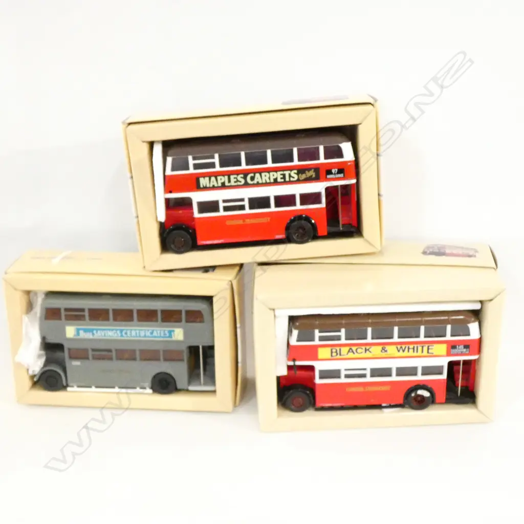 3 CORGI CLASSICS UTILITY BUSES  Image 1++