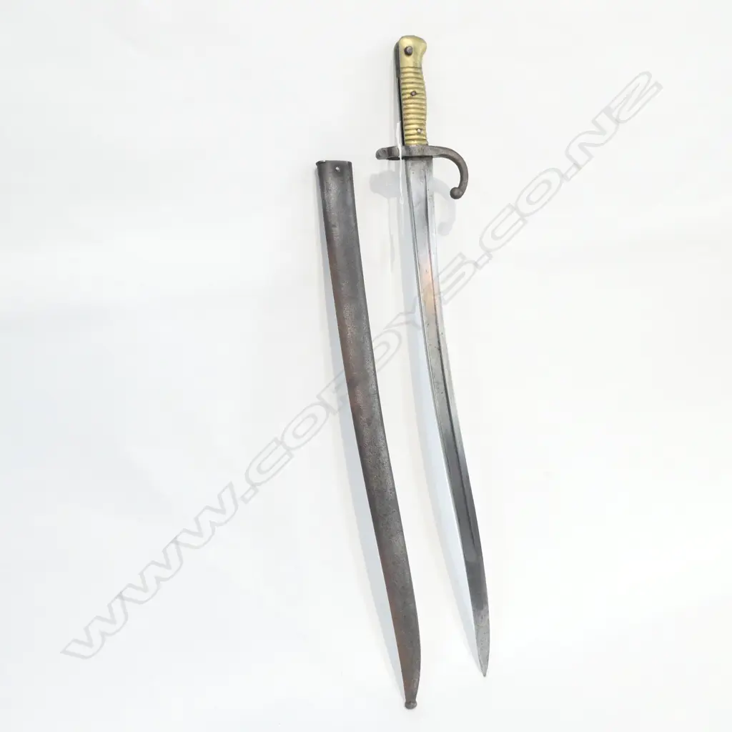 BAYONET WITH HOOKED QUILLION & SCABBARD L. 710MM Image 1++