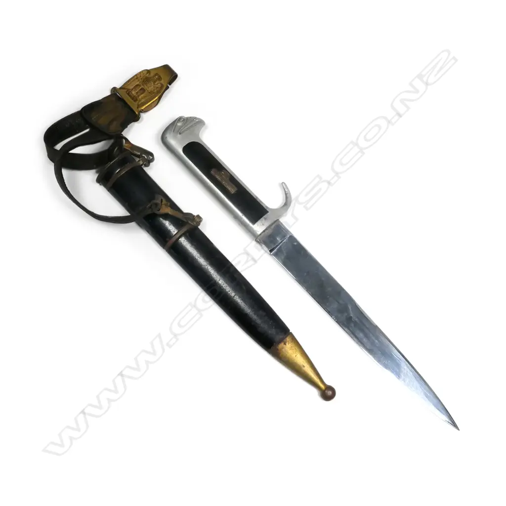 A Model 1939 dagger of the the M.V.S.N. Image 1++