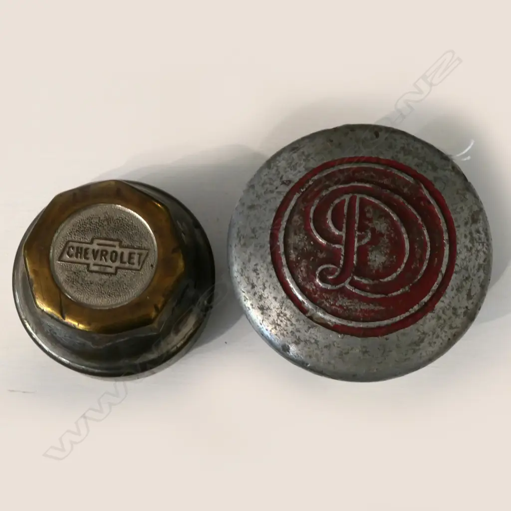 2 VINTAGE US CAR RADIATOR CAPS; CHEVROLET & 'D', DIAS. 60 & 100MM Image 1++