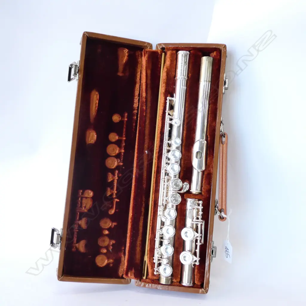 CASED ARTLEY FLUTE  Image 1++
