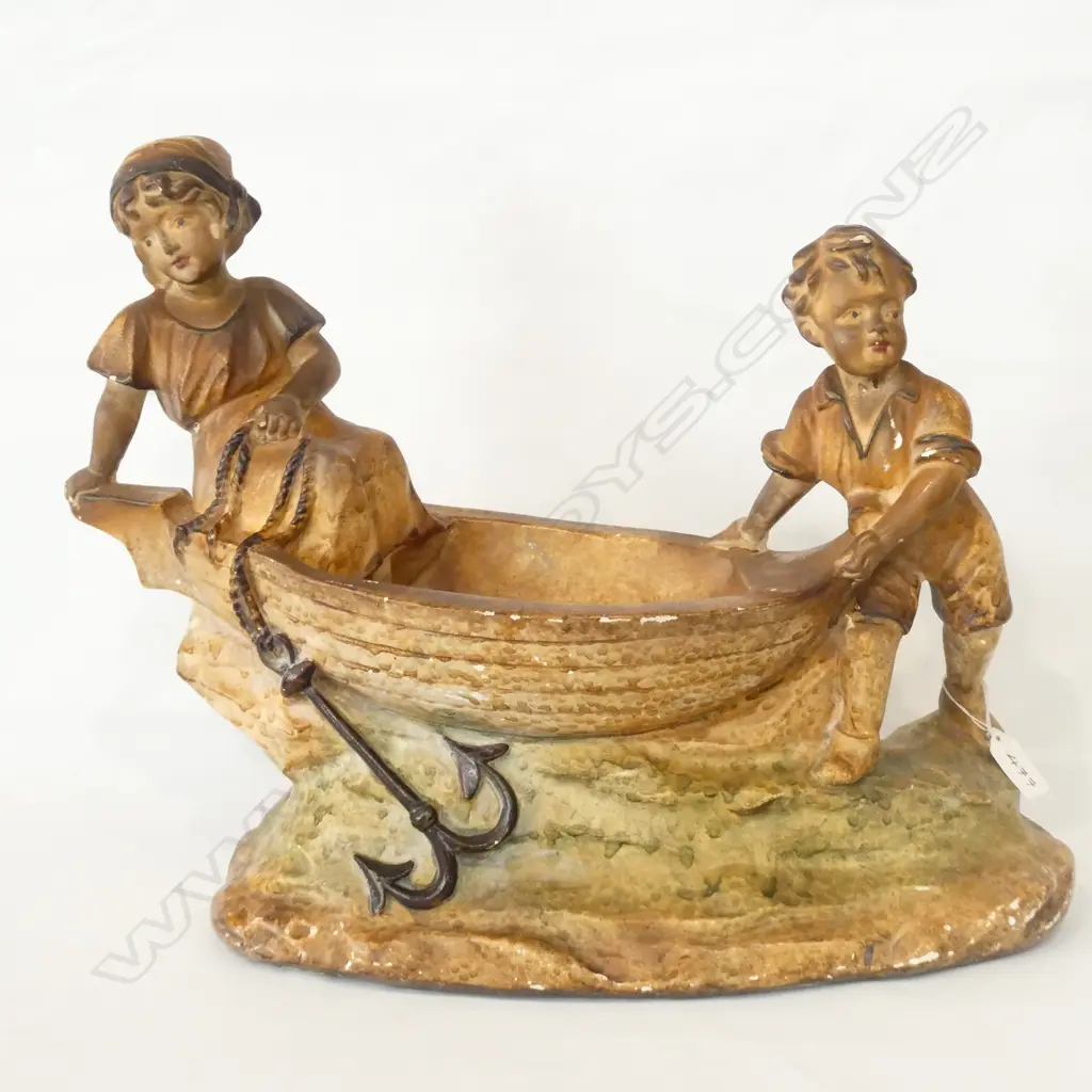 LATE VICT PAINTED PLASTER BOY GIRL & BOAT SCULPTURE L.48mm Image 1++