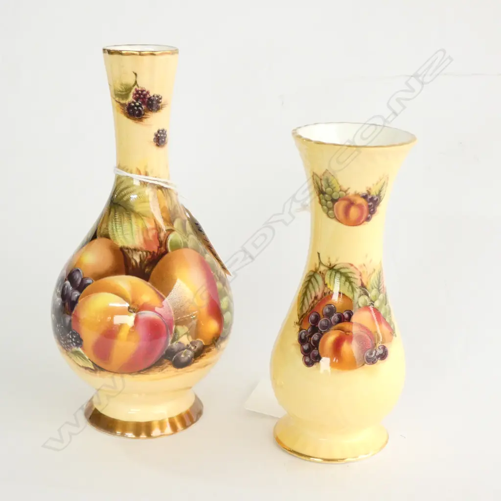 2 X AYNSLEY ORCHARD GOLD VASES Image 1++