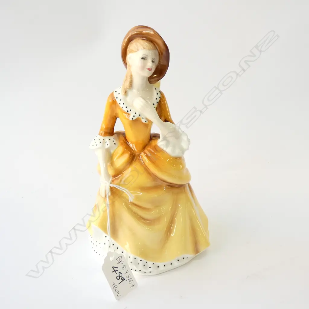 R/DOUTON FIGURE 'JANET' + BOX Image 1++
