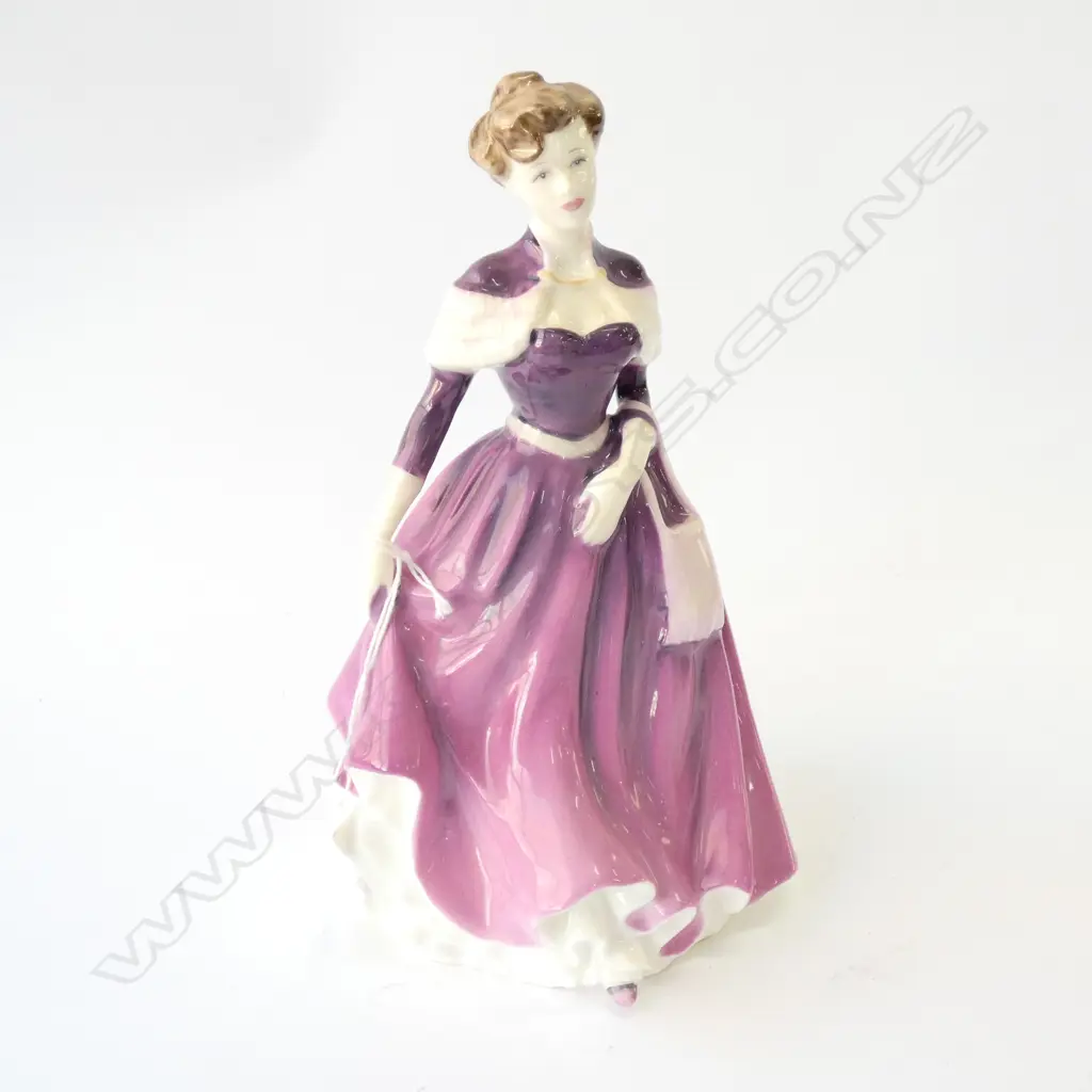 R/DOUTON FIGURE 'NICOLE' + BOX Image 1++