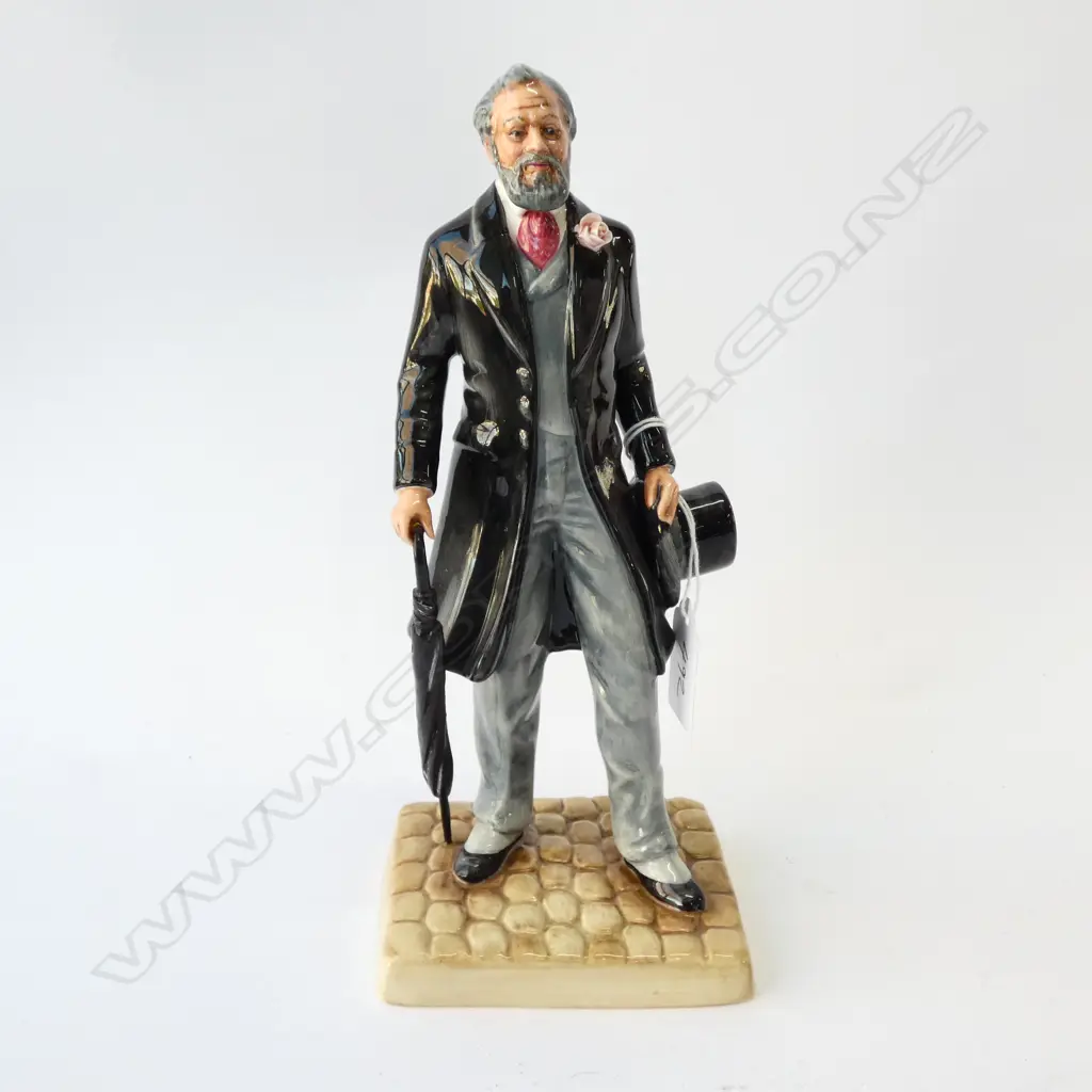 R/DOUTON FIGURE 'SIR HENRY DALTON' + BOX Image 1++