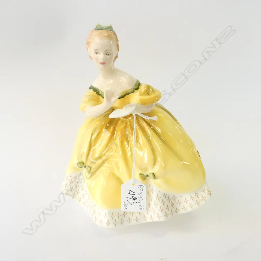 R/DOULTON FIGURE 'LAST WALTZ' CRACKED + BOX Image 1++