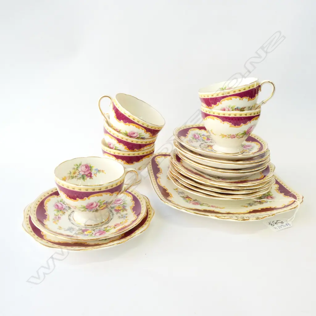 19 PCE FOLEY CHINA 'WINDSOR' TEA SET; 6 TRIOS & PLATE Image 1++