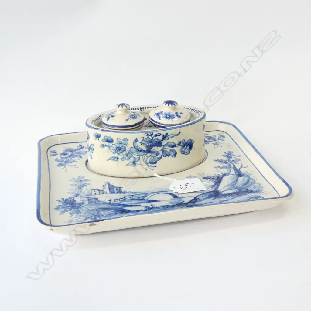 ITALIAN B/W DESK SET  Image 1++