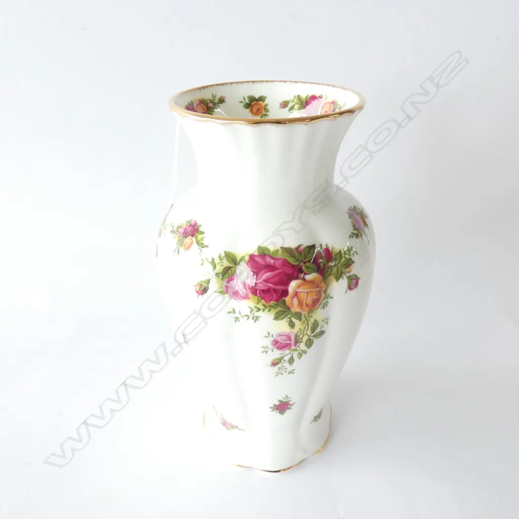 ROYAL ALBERT OLD COUNTRY ROSES MONTROSE VASE 225MM Image 1++