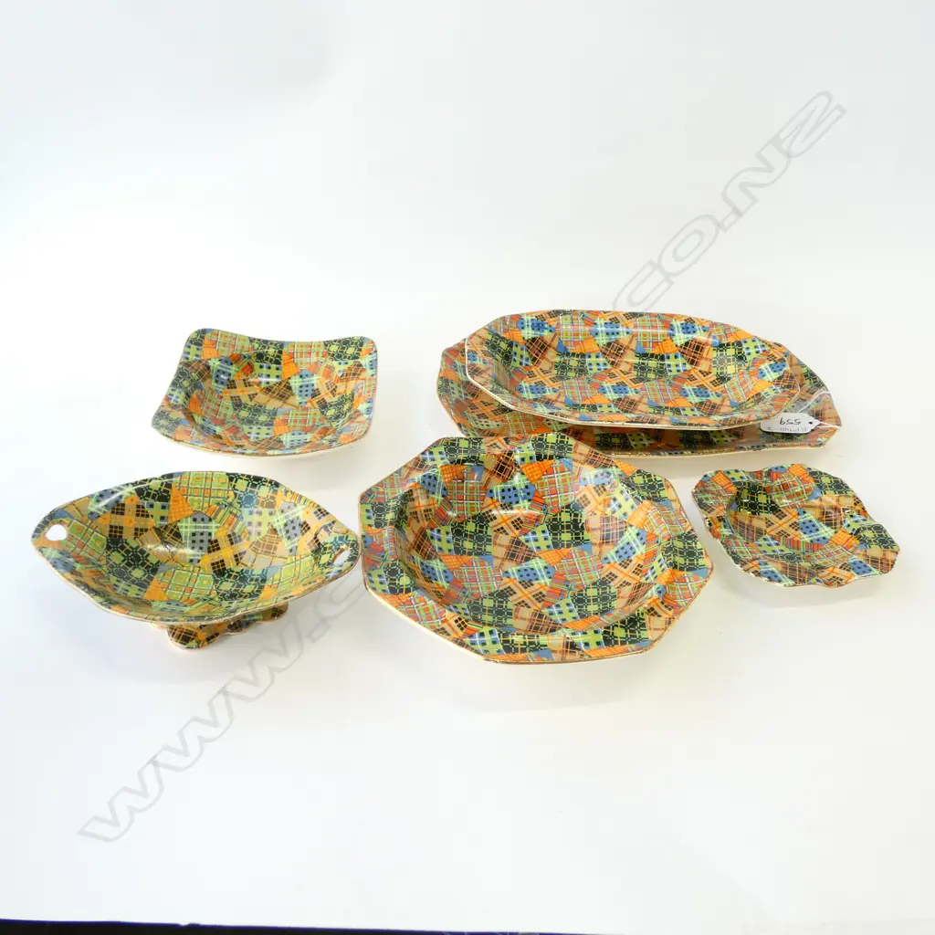 ROYAL WINTON "TARTANS" ASSORTED BOWLS AND DISHES Image 1++
