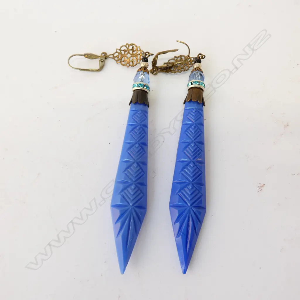 PR VINTAGE LONG BLUE GLASS EARRINGS GILT FITTINGS L.130mm Image 1++