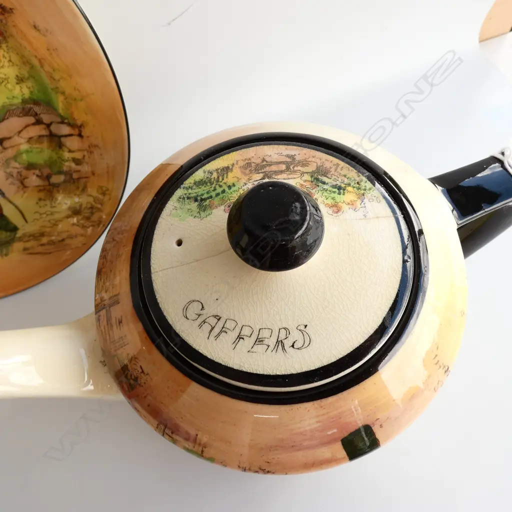 R/DOULTON "GAFFERS" PLATE DIA 240mm + TEAPOT WITH REPAIRED LID H.170mm Image 1++