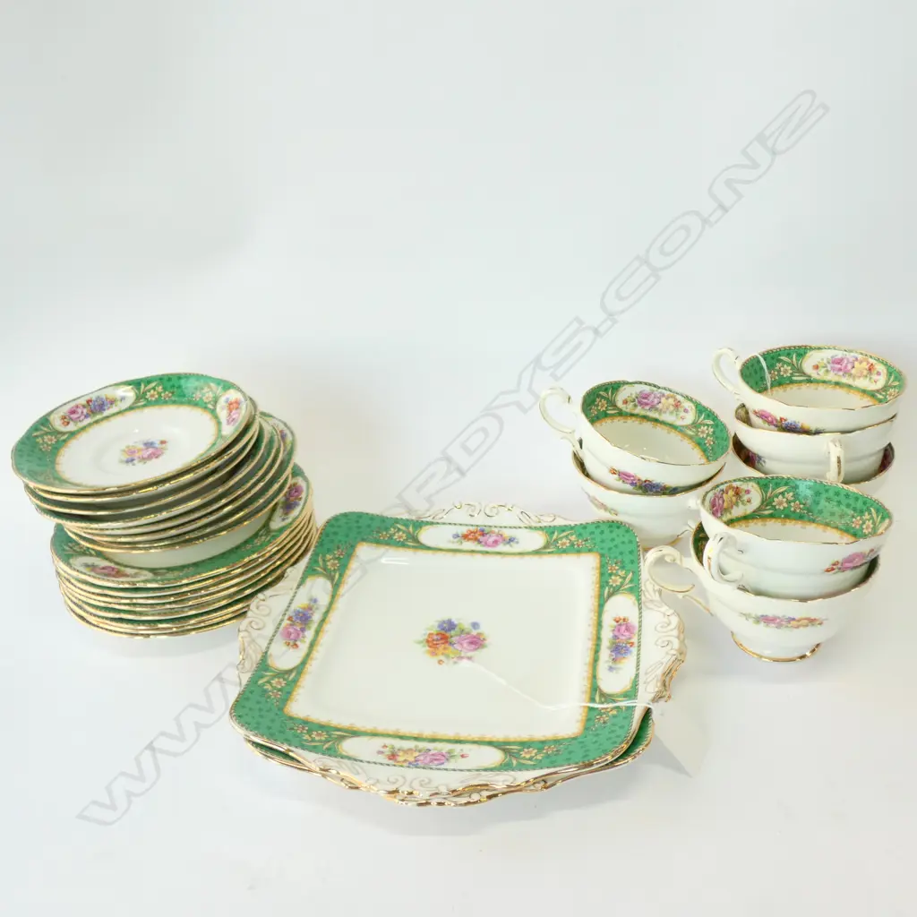25 PCE PARAGON TEA SERVICE; 7 TRIOS + CUP & SAUCER & 2 PLATES  Image 1++