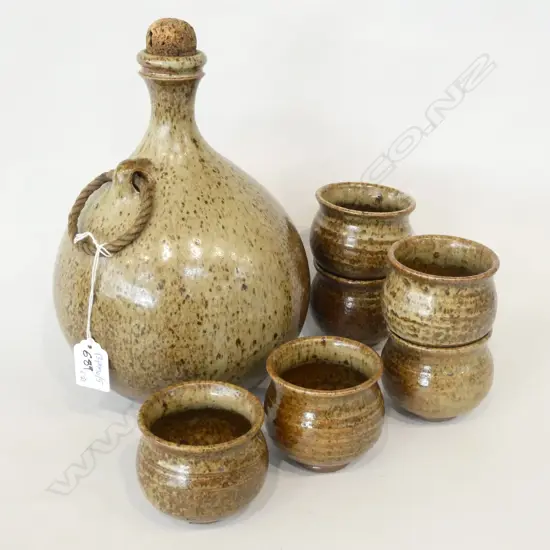 LAWRENCE EWING FLASK + 6 UNKNOWN BEAKERS H 280 MM